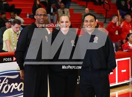 Thumbnail 2 in Lynwood vs. Redondo Union (CIF SS D2 Finals) photogallery.