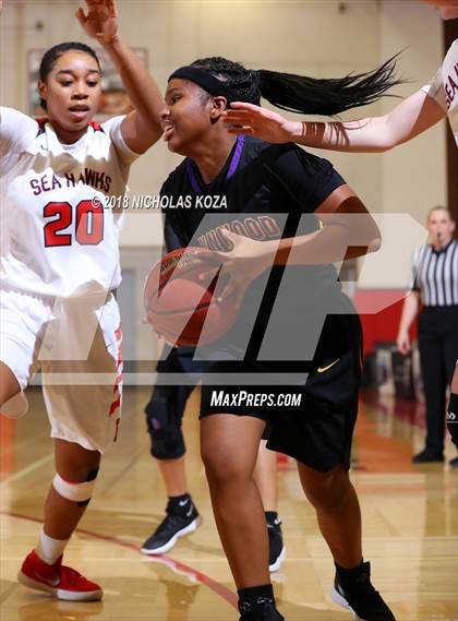 Thumbnail 3 in Lynwood vs. Redondo Union (CIF SS D2 Finals) photogallery.