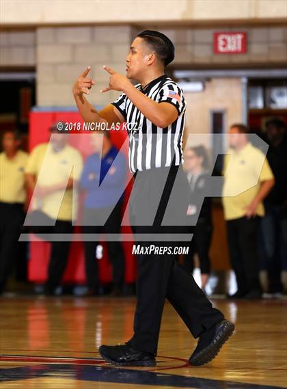 Thumbnail 3 in Lynwood vs. Redondo Union (CIF SS D2 Finals) photogallery.