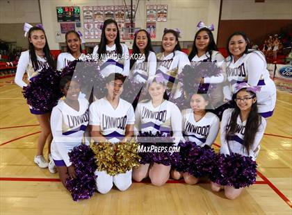 Thumbnail 2 in Lynwood vs. Redondo Union (CIF SS D2 Finals) photogallery.