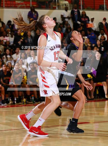 Thumbnail 2 in Lynwood vs. Redondo Union (CIF SS D2 Finals) photogallery.