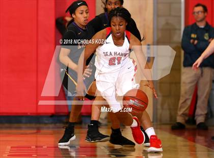 Thumbnail 2 in Lynwood vs. Redondo Union (CIF SS D2 Finals) photogallery.