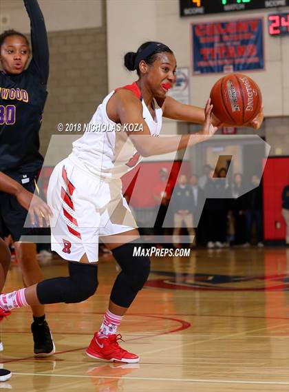 Thumbnail 3 in Lynwood vs. Redondo Union (CIF SS D2 Finals) photogallery.