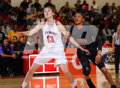 Thumbnail 1 in Lynwood vs. Redondo Union (CIF SS D2 Finals) photogallery.
