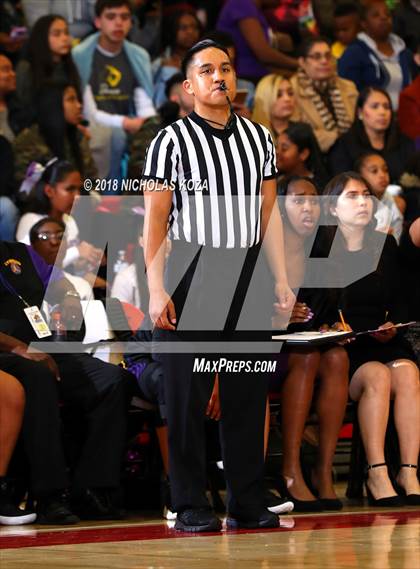 Thumbnail 2 in Lynwood vs. Redondo Union (CIF SS D2 Finals) photogallery.