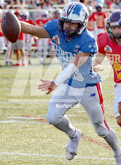 Thumbnail 3 in 35th Maine Lobster Bowl Classic photogallery.