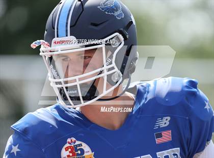 Thumbnail 3 in 35th Maine Lobster Bowl Classic photogallery.