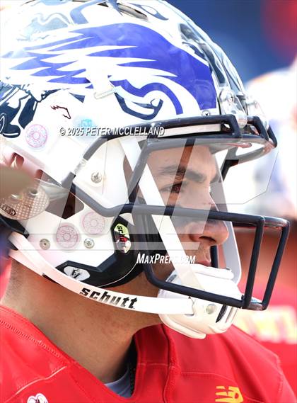 Thumbnail 3 in 35th Maine Lobster Bowl Classic photogallery.