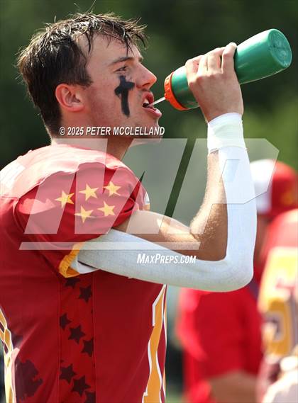 Thumbnail 3 in 35th Maine Lobster Bowl Classic photogallery.