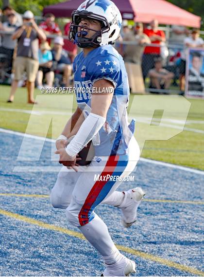Thumbnail 2 in 35th Maine Lobster Bowl Classic photogallery.