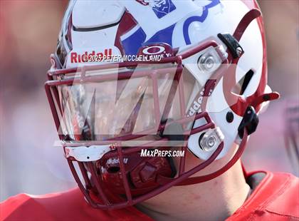 Thumbnail 3 in 35th Maine Lobster Bowl Classic photogallery.