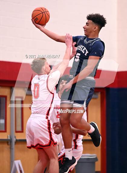Thumbnail 1 in Lincoln vs. Higley (Tarkanian Classic) photogallery.