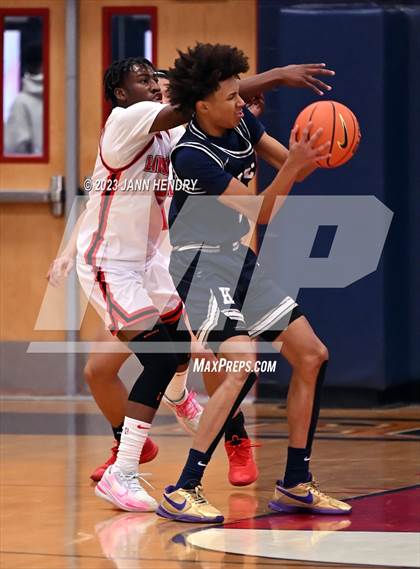 Thumbnail 2 in Lincoln vs. Higley (Tarkanian Classic) photogallery.