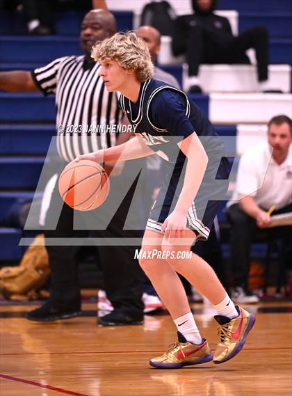 Thumbnail 2 in Lincoln vs. Higley (Tarkanian Classic) photogallery.