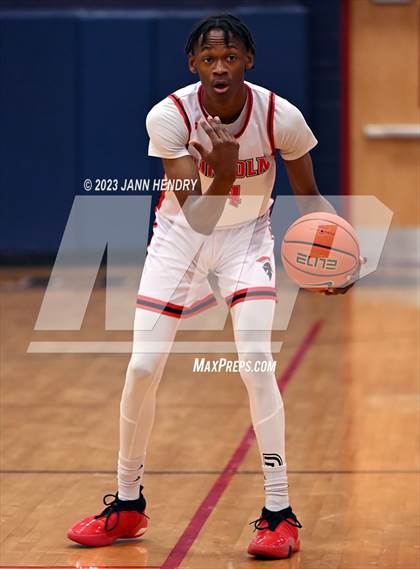 Thumbnail 2 in Lincoln vs. Higley (Tarkanian Classic) photogallery.