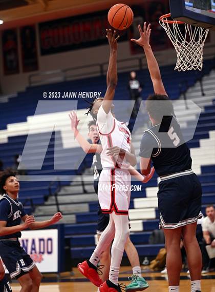 Thumbnail 1 in Lincoln vs. Higley (Tarkanian Classic) photogallery.