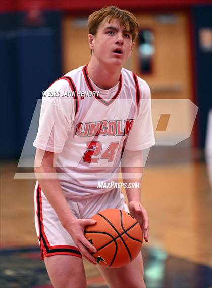 Thumbnail 1 in Lincoln vs. Higley (Tarkanian Classic) photogallery.