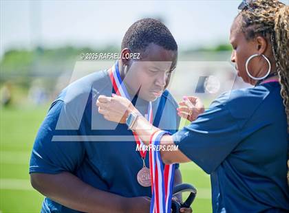 Thumbnail 3 in UIL 6A Track & Field Area 21&22 (Awards) photogallery.