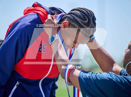 Thumbnail 3 in UIL 6A Track & Field Area 21&22 (Awards) photogallery.