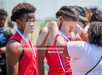 Thumbnail 3 in UIL 6A Track & Field Area 21&22 (Awards) photogallery.