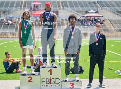 Thumbnail 2 in UIL 6A Track & Field Area 21&22 (Awards) photogallery.