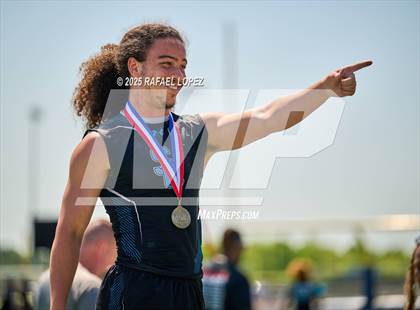Thumbnail 2 in UIL 6A Track & Field Area 21&22 (Awards) photogallery.