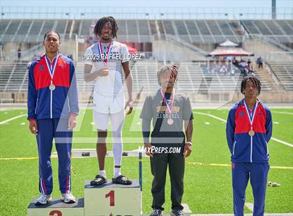 Thumbnail 3 in UIL 6A Track & Field Area 21&22 (Awards) photogallery.