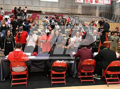 Thumbnail 2 in Mater Dei Signing Day photogallery.