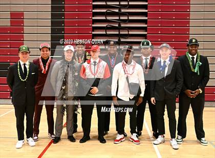 Thumbnail 2 in Mater Dei Signing Day photogallery.