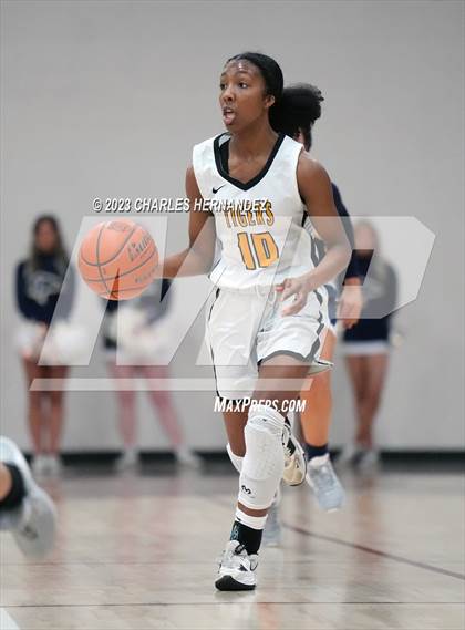 Thumbnail 3 in St. Agnes Academy vs. Prestonwood Christian (TAPPS 6A Area Playoff) photogallery.