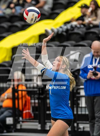 Thumbnail 3 in Rich vs. Milford (UHSAA 1A 2nd Round) photogallery.