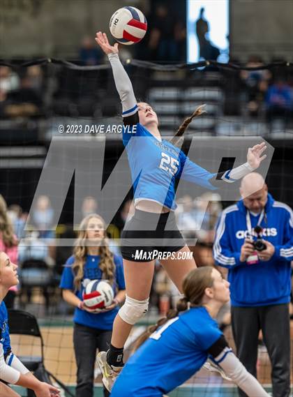 Thumbnail 1 in Rich vs. Milford (UHSAA 1A 2nd Round) photogallery.