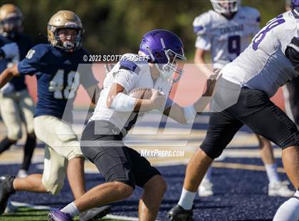 Thumbnail 2 in Mater Dei Catholic vs Carlsbad photogallery.