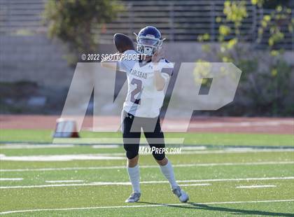 Thumbnail 1 in Mater Dei Catholic vs Carlsbad photogallery.