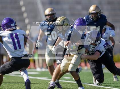 Thumbnail 1 in Mater Dei Catholic vs Carlsbad photogallery.