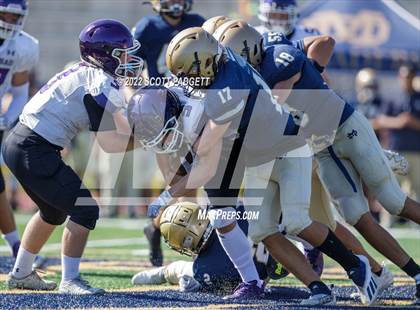 Thumbnail 1 in Mater Dei Catholic vs Carlsbad photogallery.