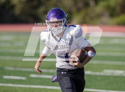 Thumbnail 1 in Mater Dei Catholic vs Carlsbad photogallery.
