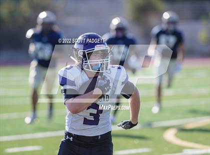 Thumbnail 1 in Mater Dei Catholic vs Carlsbad photogallery.