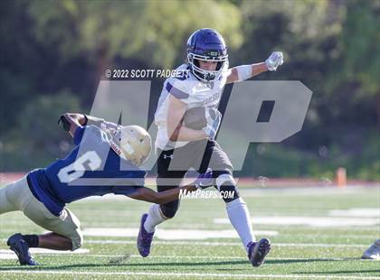 Thumbnail 1 in Mater Dei Catholic vs Carlsbad photogallery.