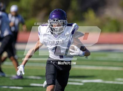 Thumbnail 2 in Mater Dei Catholic vs Carlsbad photogallery.
