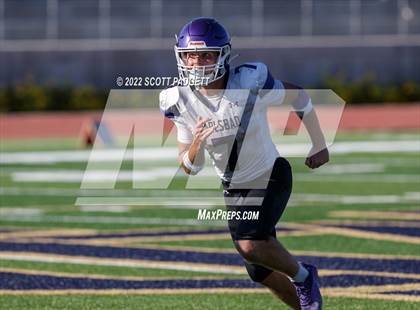 Thumbnail 3 in Mater Dei Catholic vs Carlsbad photogallery.