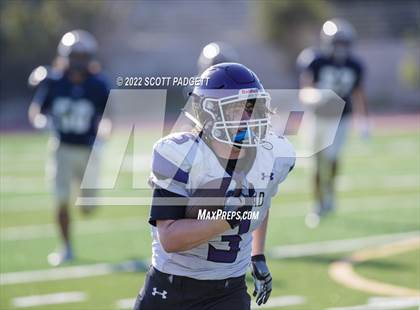 Thumbnail 2 in Mater Dei Catholic vs Carlsbad photogallery.