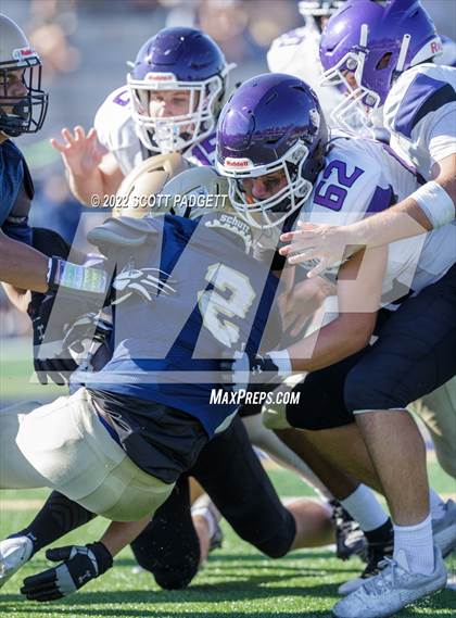 Thumbnail 2 in Mater Dei Catholic vs Carlsbad photogallery.