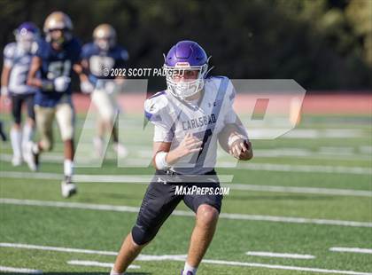 Thumbnail 2 in Mater Dei Catholic vs Carlsbad photogallery.