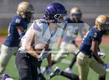 Thumbnail 3 in Mater Dei Catholic vs Carlsbad photogallery.