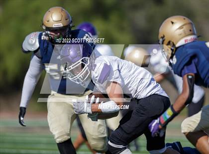 Thumbnail 2 in Mater Dei Catholic vs Carlsbad photogallery.