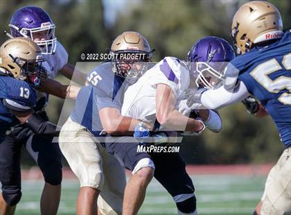 Thumbnail 3 in Mater Dei Catholic vs Carlsbad photogallery.