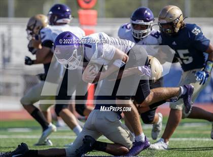 Thumbnail 2 in Mater Dei Catholic vs Carlsbad photogallery.