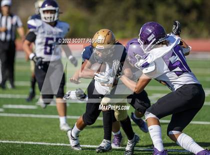 Thumbnail 1 in Mater Dei Catholic vs Carlsbad photogallery.