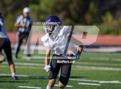 Thumbnail 2 in Mater Dei Catholic vs Carlsbad photogallery.